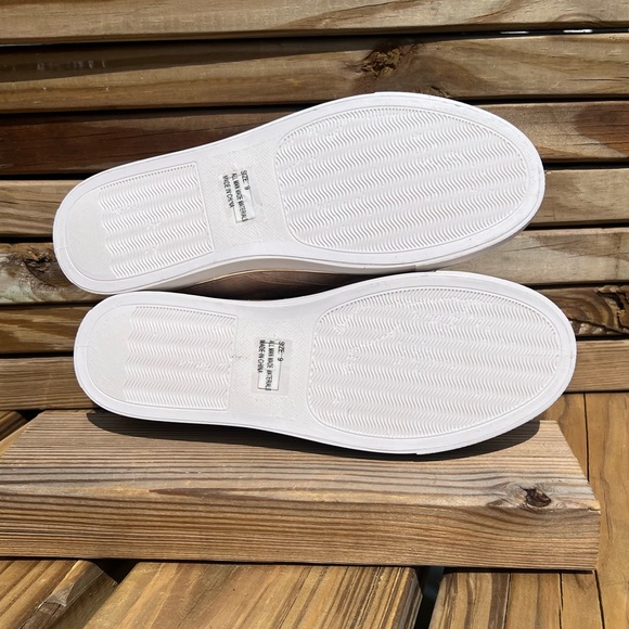 Blush Snake Embossed Loafers! NEW! - Picture 7 of 10